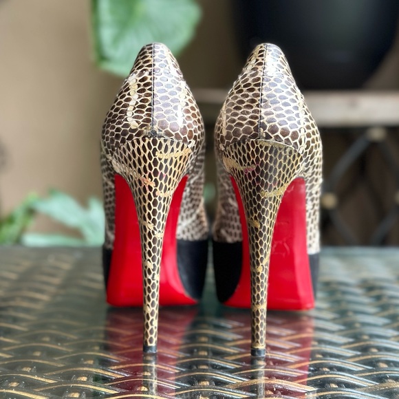CHRISTIAN LOUBOUTIN snake skin, metal toe platform pumps - Picture 4 of 8